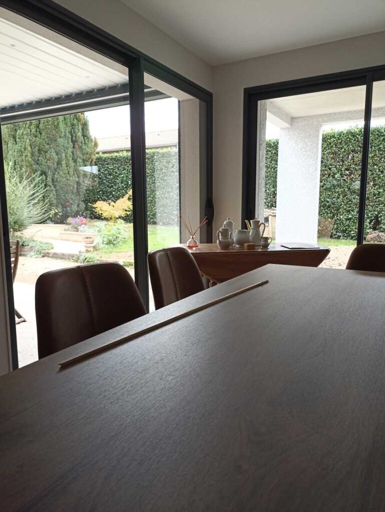 Fenêtres PVC et aluminium en rénovation dans l’Ain