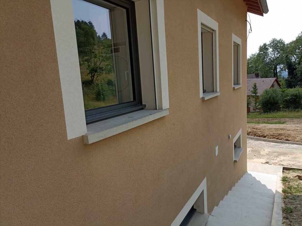 Fenêtres PVC et aluminium en rénovation dans l’Ain