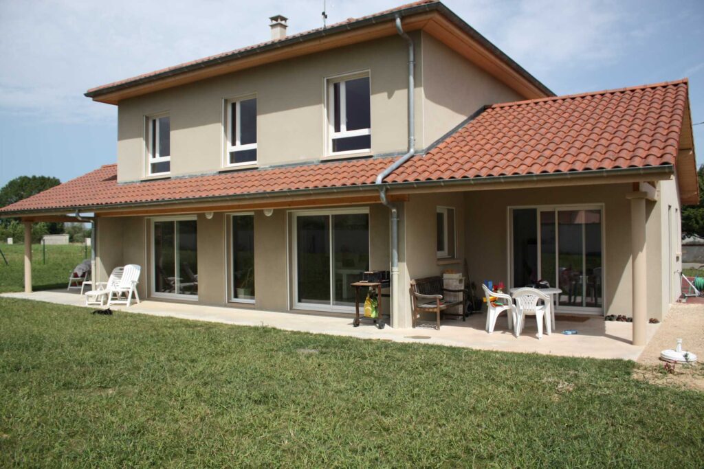 Fenêtres PVC et aluminium en rénovation dans l’Ain