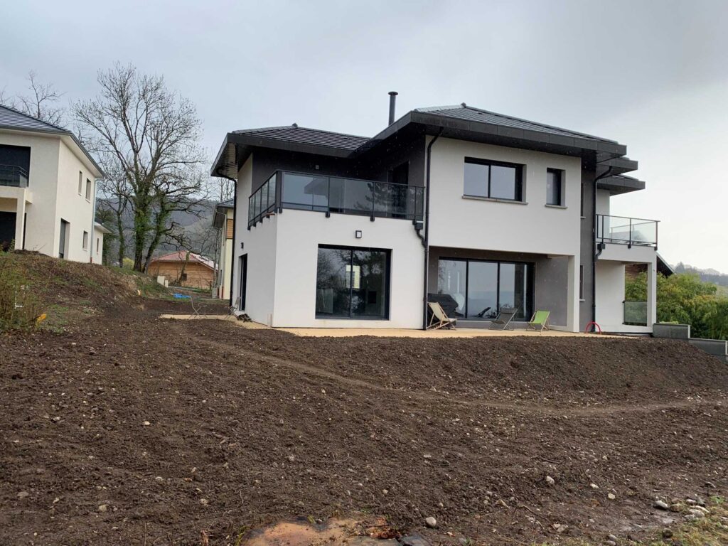 Fenêtres PVC et aluminium en rénovation dans l’Ain