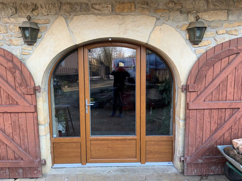 Fenêtres PVC et aluminium en rénovation dans l’Ain