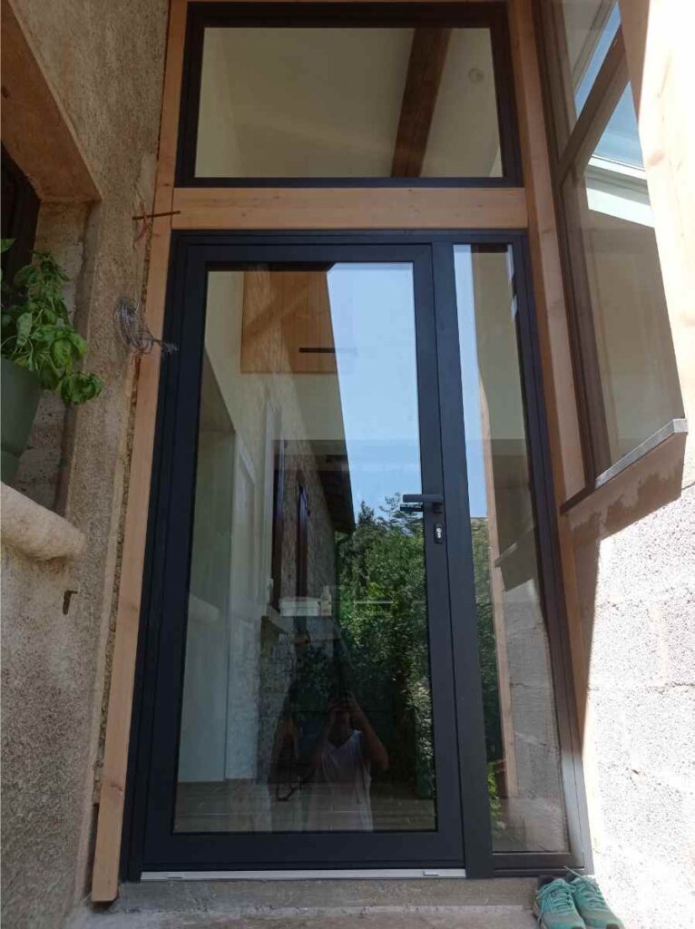 Portes d’entrée sur mesure dans l’Ain