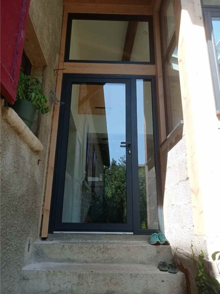 Portes d’entrée sur mesure dans l’Ain