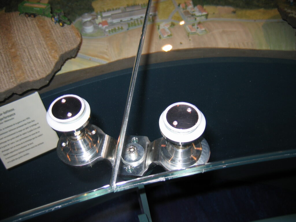 Vitrines de magasin et vitrages sécuriés (12)
