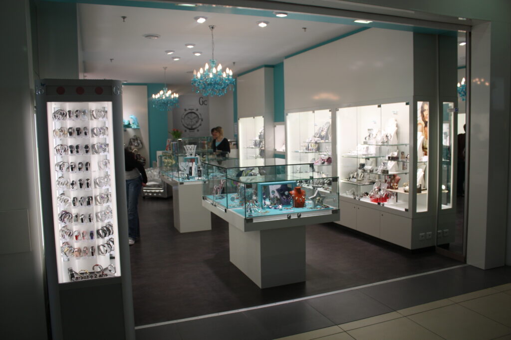 Vitrines de magasin et vitrages sécuriés (8)